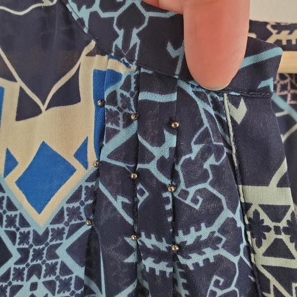 Leifsdottir Button Up Blouse 12 Blue Geometric 100% Silk Anthropologie Business - Picture 11 of 11